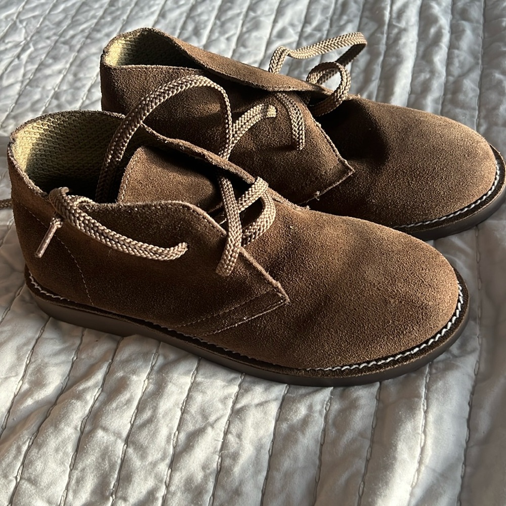 Never worn kids calvert boots